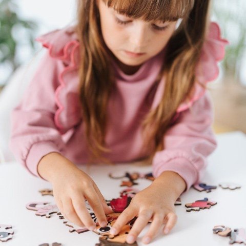 Puzzle Trefl Avengers Drewniane Gabby i jej Kotek 50 el. (20202) Puzzle Trefl Avengers Drewniane Gabby i jej Kotek 50 el. (20202)