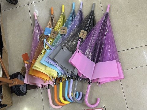 Parasol dł. 81cm, śr. 102cm, mix kolorów Adar (617261) Parasol dł. 81cm, śr. 102cm, mix kolorów Adar (617261)