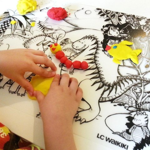 Podkład na biurko FUNNY MAT TRANSPARENT DINOZAURY SFU1009 polipropylen PP [mm:] 335x480 Strigo (8681378310083)