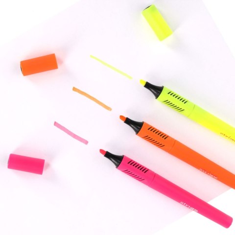 Zakreślacz NEON trójkątny 5905658810313 mix 3,0mm Strigo (SSC350) Zakreślacz NEON trójkątny 5905658810313 mix 3,0mm Strigo (SSC350)