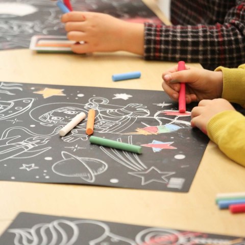 Podkład na biurko FUNNY MAT BLACK- KREDA SPACE sfu1048 czarny polipropylen PP [mm:] 400x400 Strigo (8681379310482)